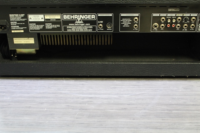 (2X60 Watts) Ampificateur de Guitare BEHRINGER V-TONE GMX 1200H - Image 3