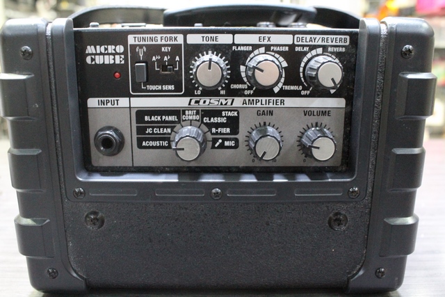 ( 3 Watts) Amplificateur de Guitare + Ac Roland Micro Cube - Image 2
