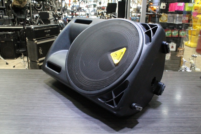 ( 550 Watts ) Haut Parleur Actif Behringer EUROLIVE B212D - Image 3