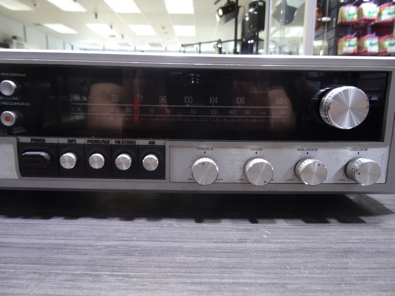 Amplificateur Récepteur (tuner) 8 track enregistreur integré Lloyds Stereo 8 Recorder - Image 3