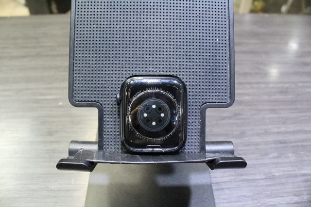 Apple Watch  Series 9 series 9 a2980 - Image 3