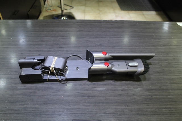 Aspirateur A Batterie+acc Dyson V7 - Image 2