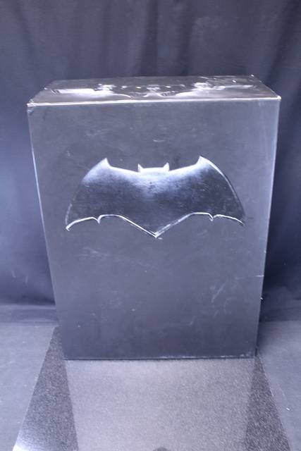 Batmobile justice League (chargeur non inclus) DC FKM40 - Image 4