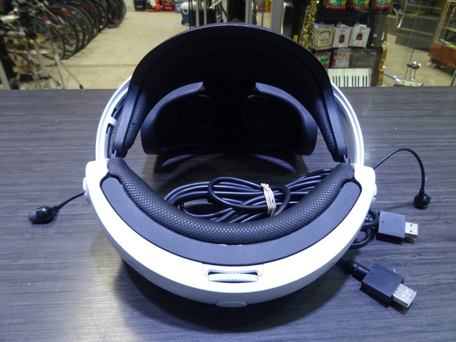 Casque PSVR PS4 + 2 manettes + accessoires sony playstation vr - Image 3