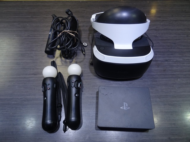 Casque PSVR ps4  + motion controller + accessoires sony cuh-zvr2