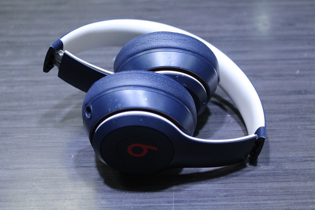 Casque écouteur Beats bluetooth Solo3 a1796 - Image 3