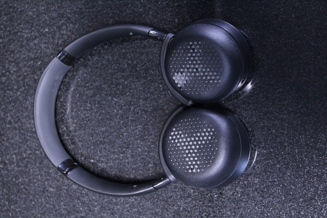 Casque écouteur bluetooth AKG y500 wireless - Image 2
