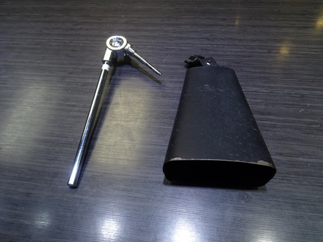 Cloche a Vache + holder Pearl Noir