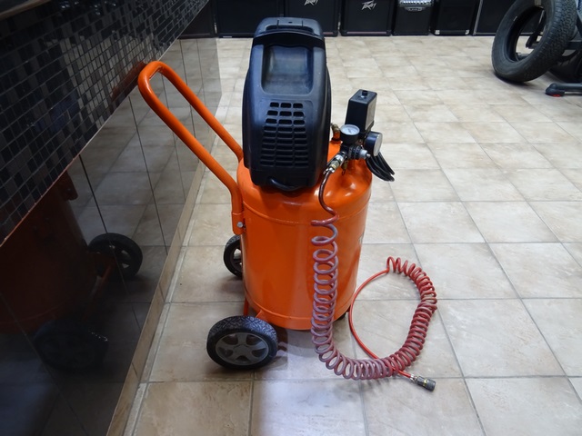 Compresseur 12 gal+tuyau (hose) terratek 72414 - Image 3