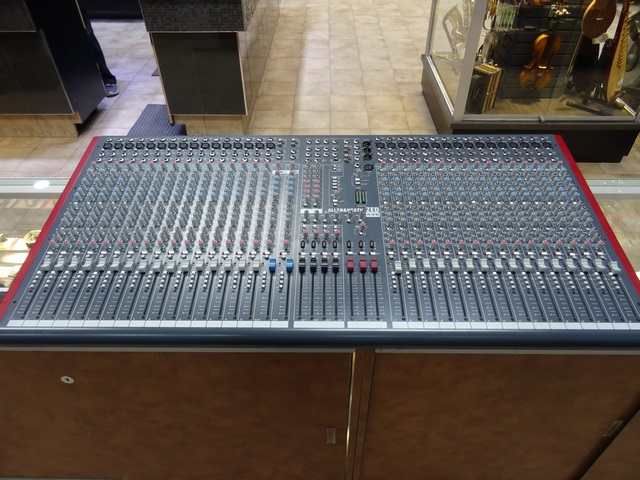 Console 32 entrees Allen Heath ZED436