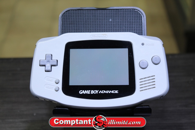 Console Game Boy Advance blanc (porte arrière pas original) NINTENDO AGB-001