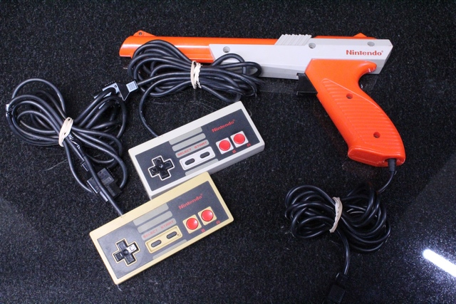 Console NES + 2 Manette + Fusil + Mario Bros Duck Hunt Nintendo nes-001 - Image 2
