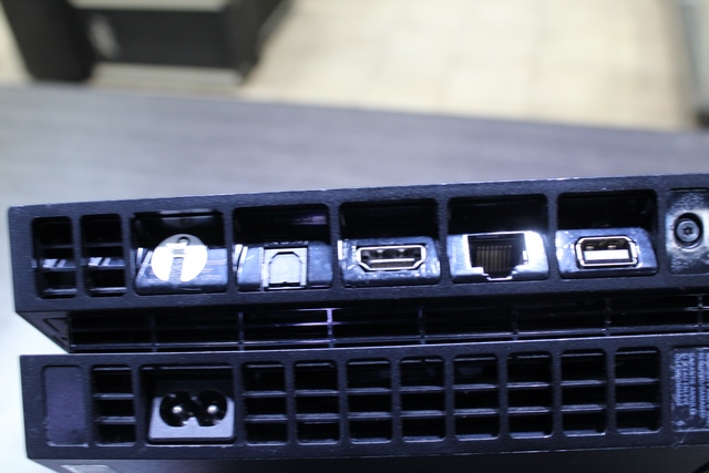 Console PS4 500gb Sony cuh-1115a - Image 3