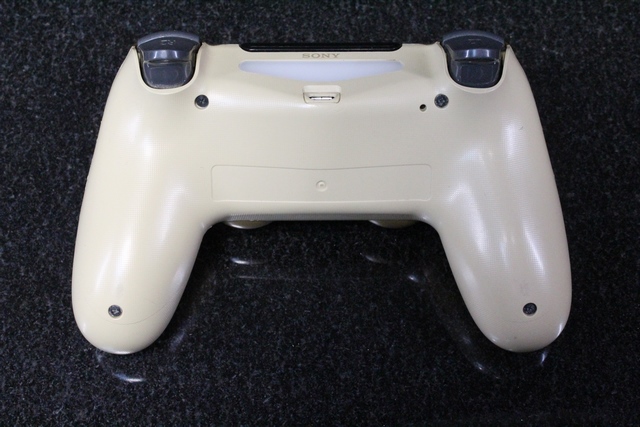 Console PS4 Slim 1Tb Sony cuh2215b - Image 4