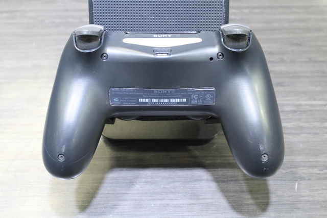Console Ps4 slim 1to + acc sony cuh-2215b - Image 4