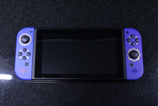 Console Switch Legend of Zelda + dock NINTENDO HAC-001 - Image 2