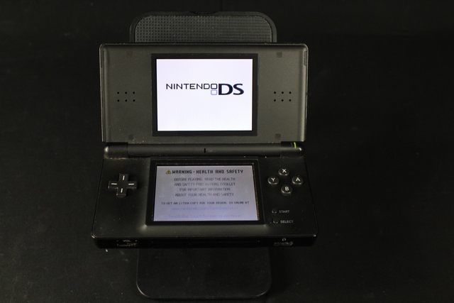Console ds lite + acc NINTENDO usg-001