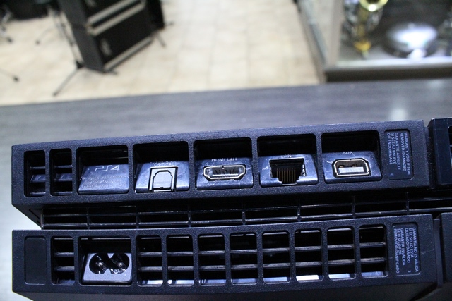 Console ps4 500 go + acc Sony - Image 3