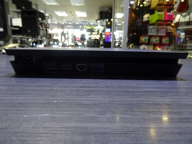 Console ps4 slim 1 to + acc sony CUH-2215B - Image 4