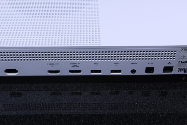 Console xbox one s 1To +acc MICROSOFT 1681 one s - Image 2