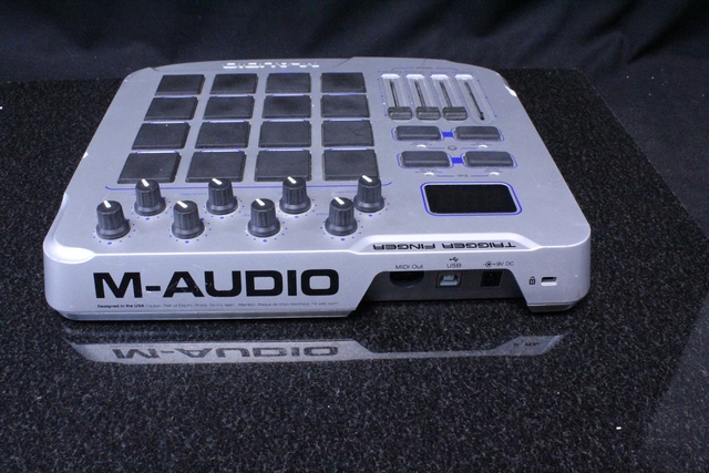 Controleur USB M-Audio Tinger finger - Image 2