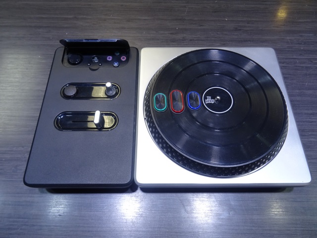 DJ Hero Turntable Controller + DJ Hero 2 sony 95837.809 - Image 3