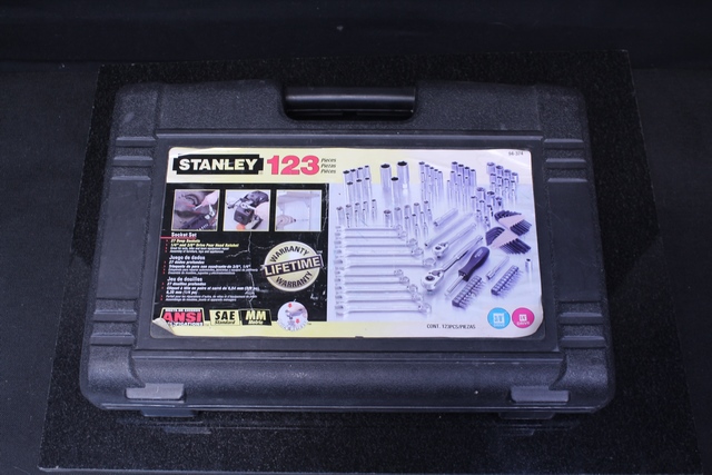 ENSEMBLE DE DOUILLE ET RACHET 123 PIECES STANLEY 94-374 - Image 4