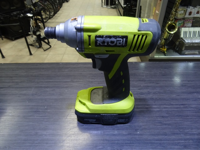 ENSEMBLE PERCEUSE ET IMPACT+CHARGEUR 2 BATTERIE 18V RYOBI P234G-P271 - Image 2