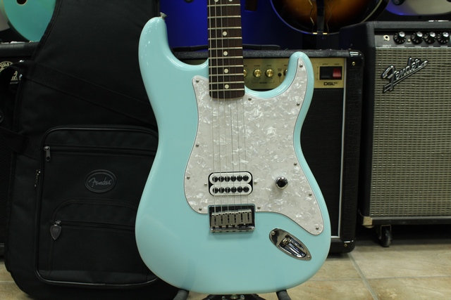 Guitare Electrique Fender Stratocaster Tom Delonge Mexico 2023 - Image 3