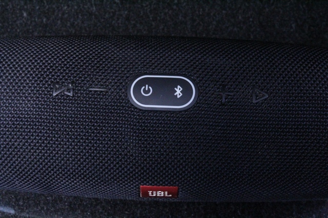 Haut-Parleur Bluetooth JBL charge4 - Image 3