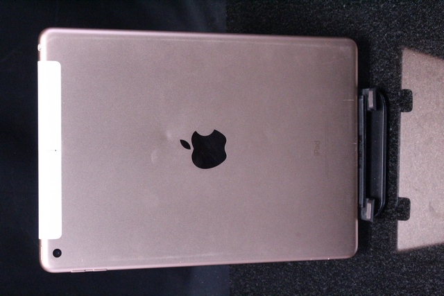 Ipad 6eme Gen 128gb (2018) Apple a1954 - Image 2