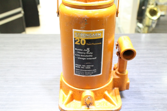 JACK HYDRAULIQUE STRONGARM 20 TONNES - Image 2