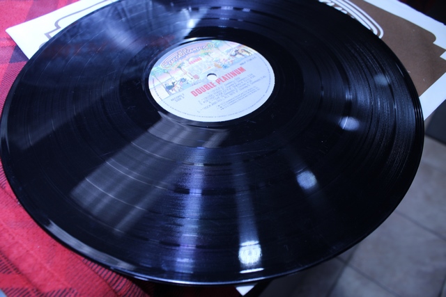 Kiss Double Platinum vinyle casablanca - Image 4