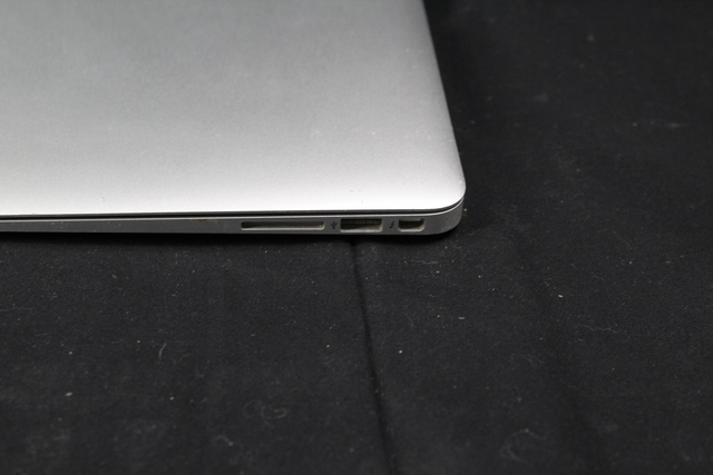 Macbook air Apple a1466 - Image 3