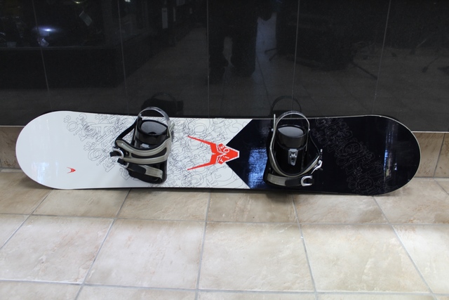 PLANCHE A NEIGE (SNOWBOARD) AVEC FIX 151CM FIREFLY RIOT 151CM - Image 2