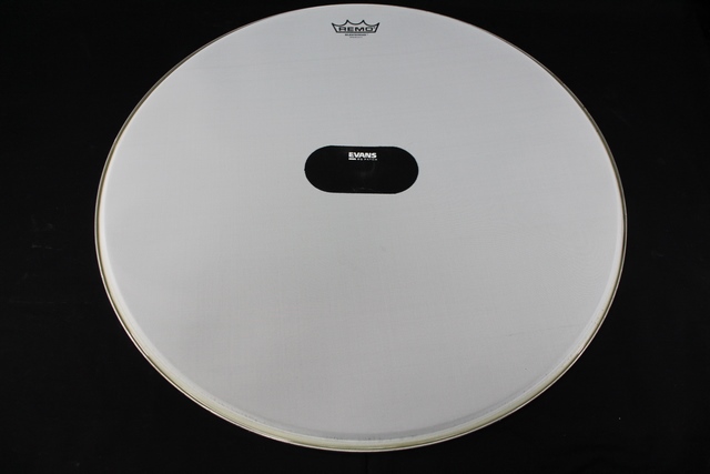 Peau de Bass Drum (Mesh) 22 pouce REMO Silent Stroke - Image 3