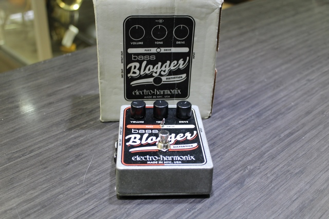 Pedale Distorsion Bass ELECTRO HARMONIX Bass Blogger