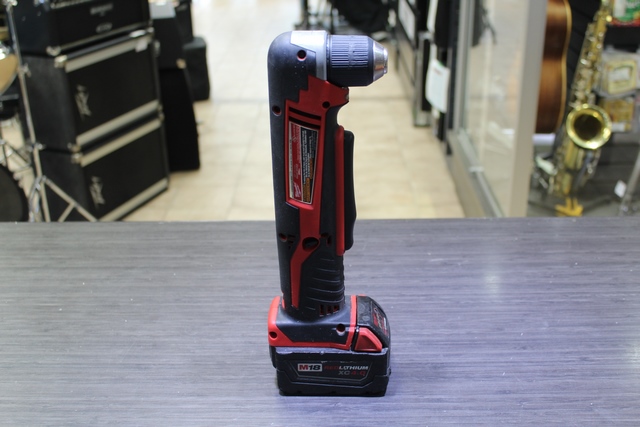 Perceuse (drill) angle droit 3/8 Milwaukee 2615-20 - Image 2