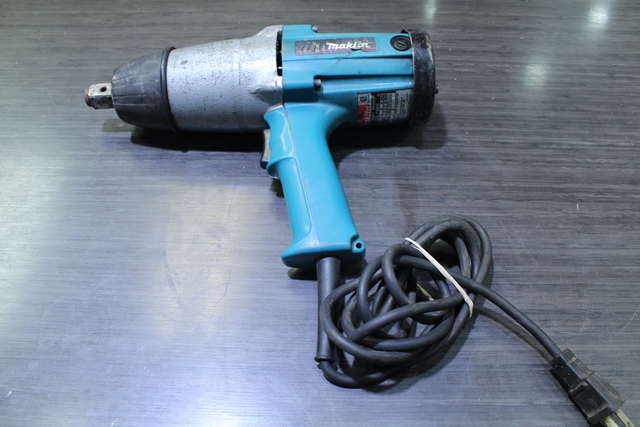 Perceuse impact électrique 3/4 pouce Makita filaire 6906 - Image 2