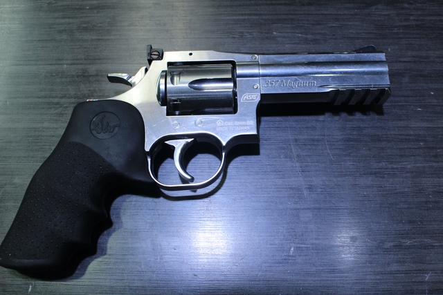 Pistolet à plomb/air soft Dan Wesson 715 - Image 2