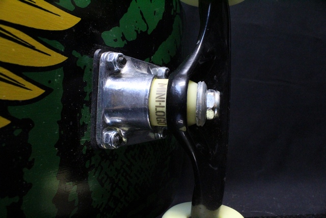 Planche a Roulette (Skatboard) Powell Peralta Winged Ripper - Image 4