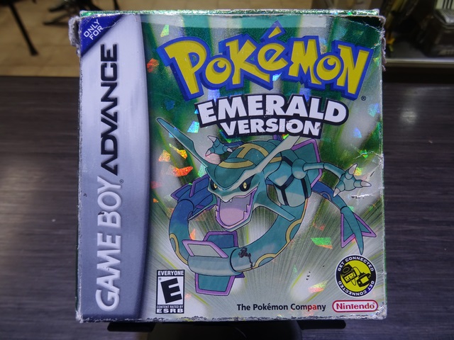 Pokemon Emerald (complet) boite abimee nintendo Game Boy Advance