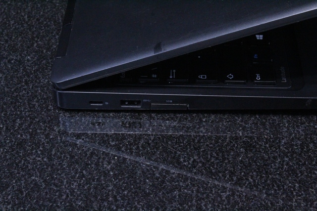 Portable (2017) + Ac (Voir Note) Dell Latitude 5580 - Image 2