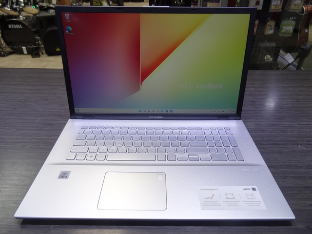Portable + Ac Asus VivoBook 17.3