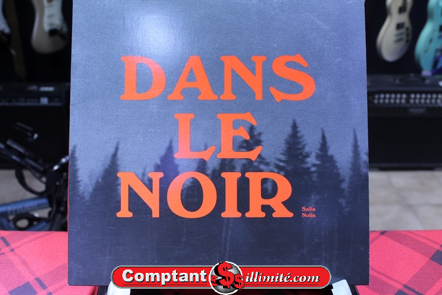 Safia Nolin dans le noir Vinyl Musique