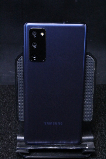 Samsung Galaxy S20fe 128GB sm-g781w - Image 2
