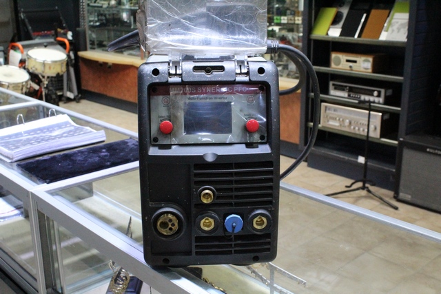 Synergic 200-Amp MIG/TIG/STICK 3-in-1 Welder MAG TOOLS MW200S - Image 3