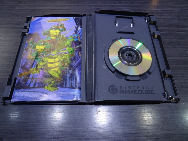 TMNT Mutant Melee (CIB) NINTENDO Game Cube - Image 3