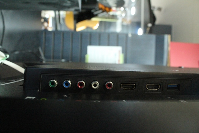 Téléviseur Intelligent Vizio 65 pouce + tc m60-c3 - Image 2