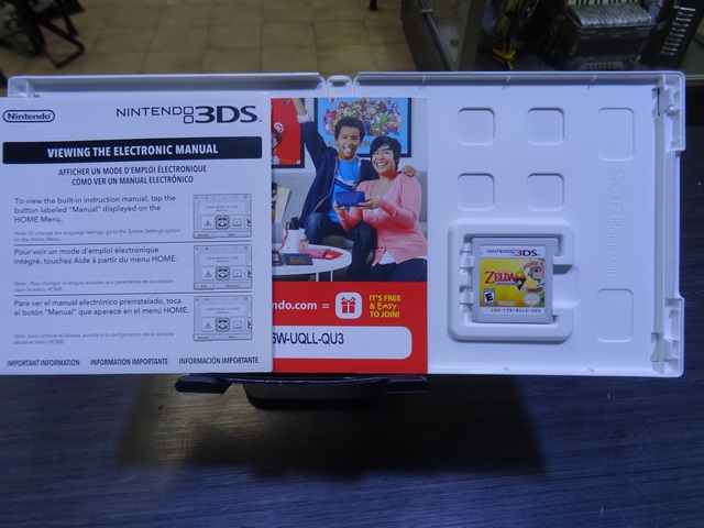 The Legend of Zelda A Link Between Worlds NINTENDO 3DS - Image 2